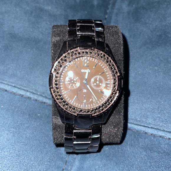 Guess Women`s Feminine Classic Hi-energy Bronze 38mm Watch. Model: U13631L1 - Picture 6 of 9
